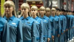 <b>而现在飞机很现实的一种</b>